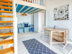 Dining - Captivating Apartment in Saint-mandrier-sur-mer With Pool (Saint-Mandrier-sur-Mer)