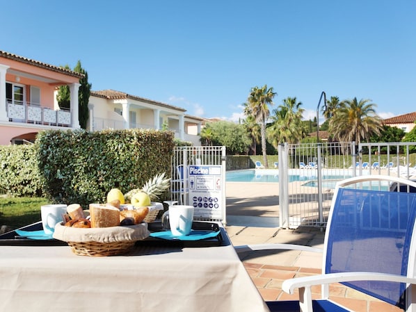 Property grounds - Apartment in French Riviera With Pools (Grimaud)