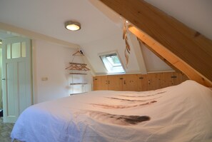 House | 3 bedrooms, individually furnished, bed sheets - Holiday Home in Haaren Near the Efteling (Haaren)