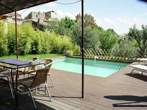 Pool - Beautiful Provencal House With Private Pool (La Motte-d'Aigues)