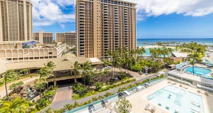 Ilikai Ocean View Studio!
NO RESORT FEES & FREE WIFI,
Full Kitchen, Sleeps 4