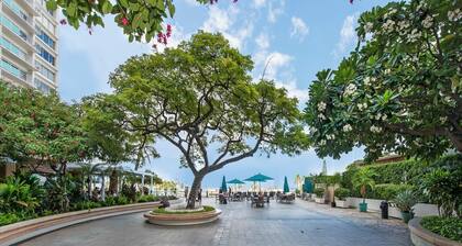 Ilikai Ocean View Studio! 500 s.f. Full Kitchen.
NO RESORT FEES! FREE WIFI,