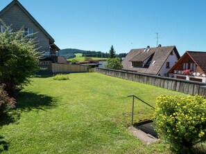 Apartment | Garden - Lush Apartment in Furtwangen near Black Forest with Balcony (Furtwangen)