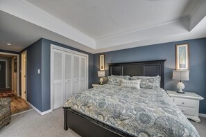2 bedrooms, iron/ironing board, Internet, bed sheets