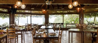 Unique Holiday Experience in Greenery near Lake