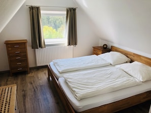 Ferienhaus | 9 Schlafzimmer, individuell eingerichtet, Reisekinderbett