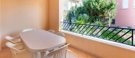 House | Balcony