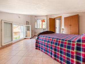 Nhà | 1 phòng ngủ, trang bị nội thất với thiết kế riêng biệt, bộ trải giường