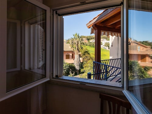 A Sun-drenched Holiday Apartment Near the Sicilian Coastline