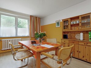 House | 2 bedrooms, bed sheets