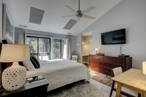 3 bedrooms, iron/ironing board, internet, bed sheets