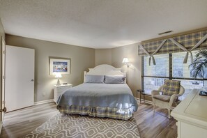 3 bedrooms, iron/ironing board, internet, bed sheets - Sunset Rentals | Kingston Dunes 91 | Dog Friendly (Hilton Head Island)