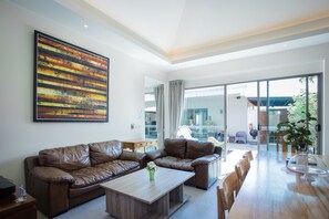 3-Bedroom Villa with Private Pool | Living area