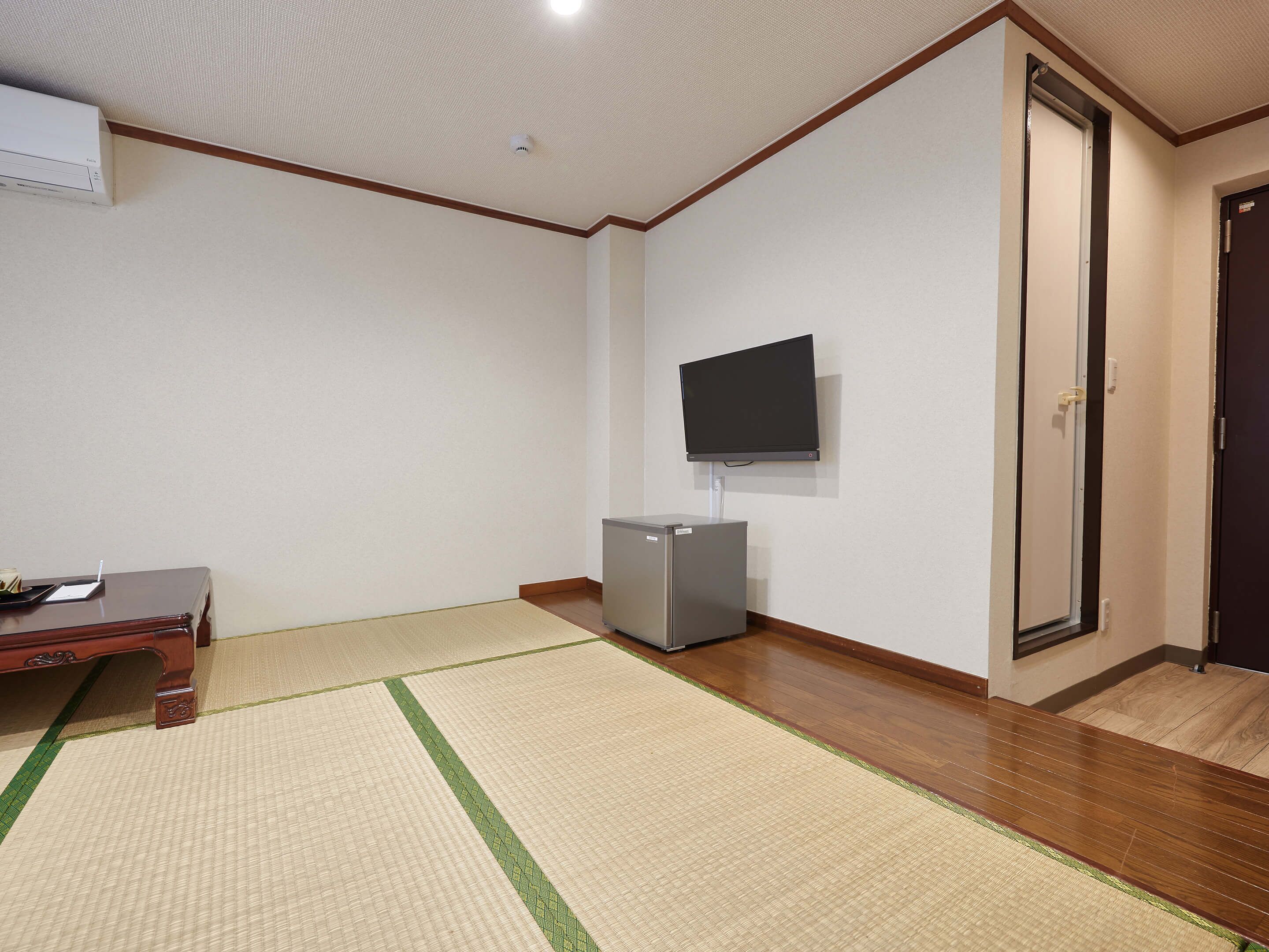 japanese style room | room amenity