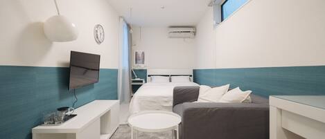 Habitación doble Deluxe | Decoración personalizada, muebles diferentes y wifi gratis