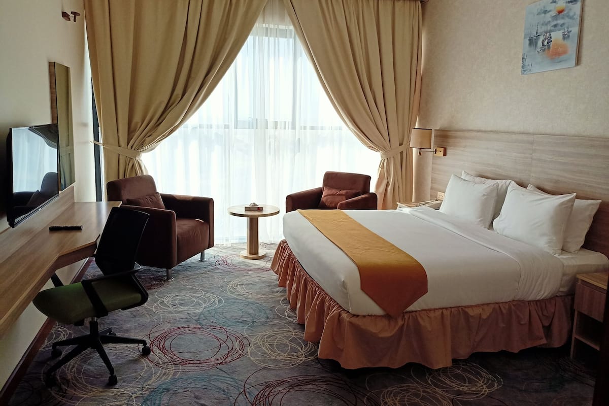 Premium bedding, Select Comfort beds, minibar, in-room safe