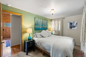 2 soverom, strykejern/-brett, wi-fi og sengetøy