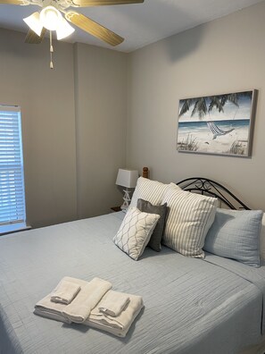 3 bedrooms, free WiFi, bed sheets, wheelchair access