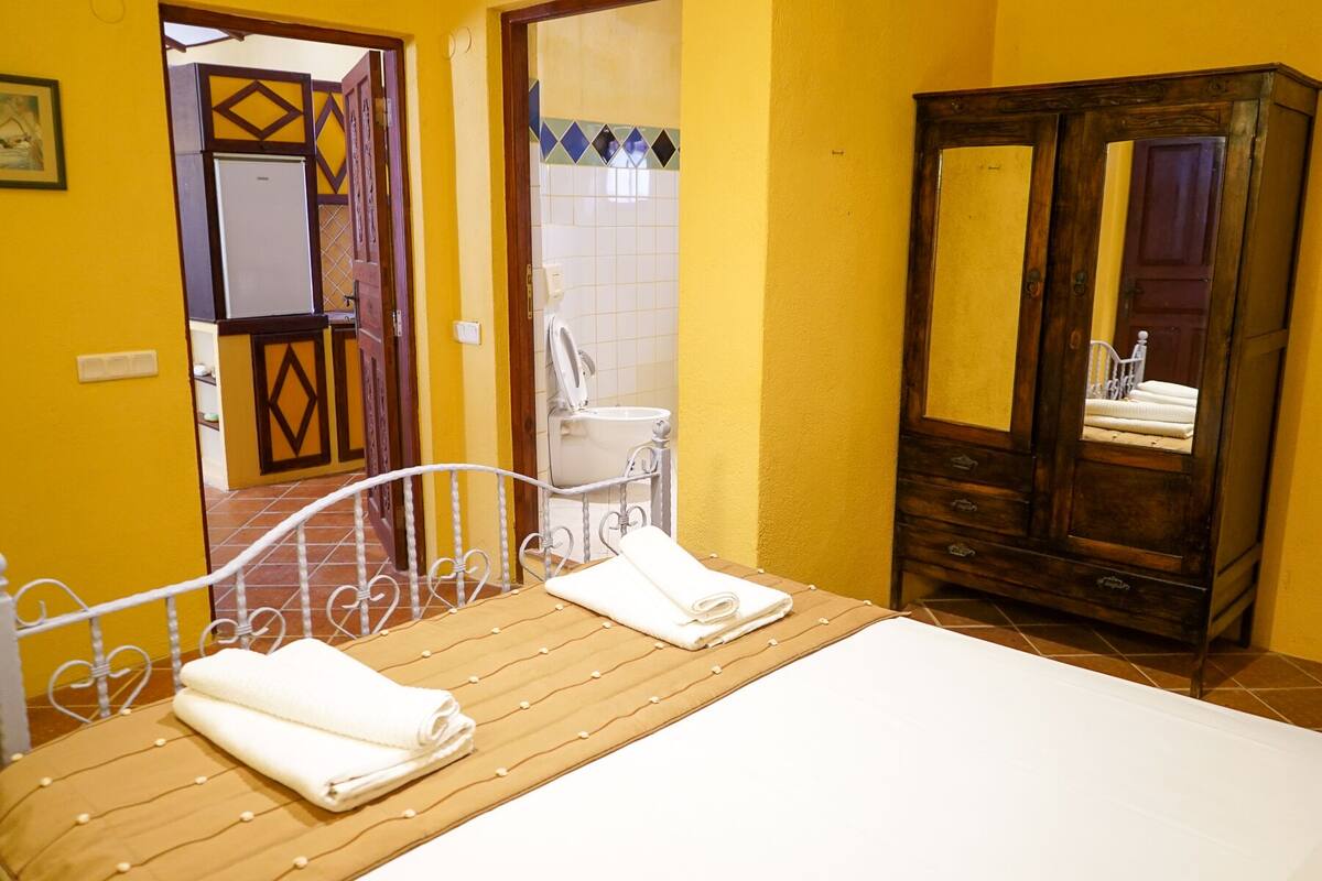 standard suite, terrace | 1 bedroom, premium bedding, minibar, desk