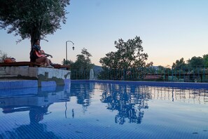 Piscina a l'aire lliure de temporada 