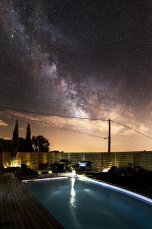 Seasonal outdoor pool - Les Costebelles (Valensole)