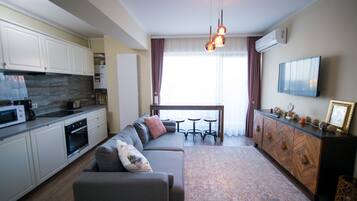 Horizon | Living area | Flat-screen TV