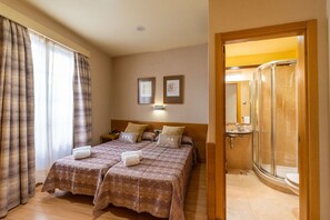 Room - El Pasaje Hostal (Madrid)