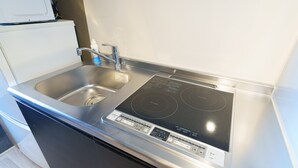 Studio Apartment | Private kitchenette | Fridge, microwave, stovetop, electric kettle