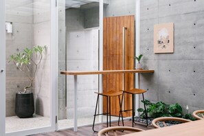 Televisión de pantalla plana de 40 pulgadas con canales vía satélite 