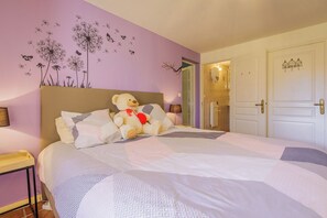 4 habitaciones, tabla de planchar con plancha y wifi 