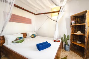 Double Standard | Egyptian cotton sheets, premium bedding, free WiFi, bed sheets - Shanuo Beach Bungalows (Michamvi)