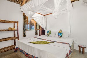 Double Deluxe | Egyptian cotton sheets, premium bedding, free WiFi, bed sheets - Shanuo Beach Bungalows (Michamvi)