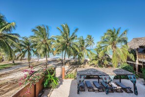 Double Deluxe | Terrace/patio - Shanuo Beach Bungalows (Michamvi)