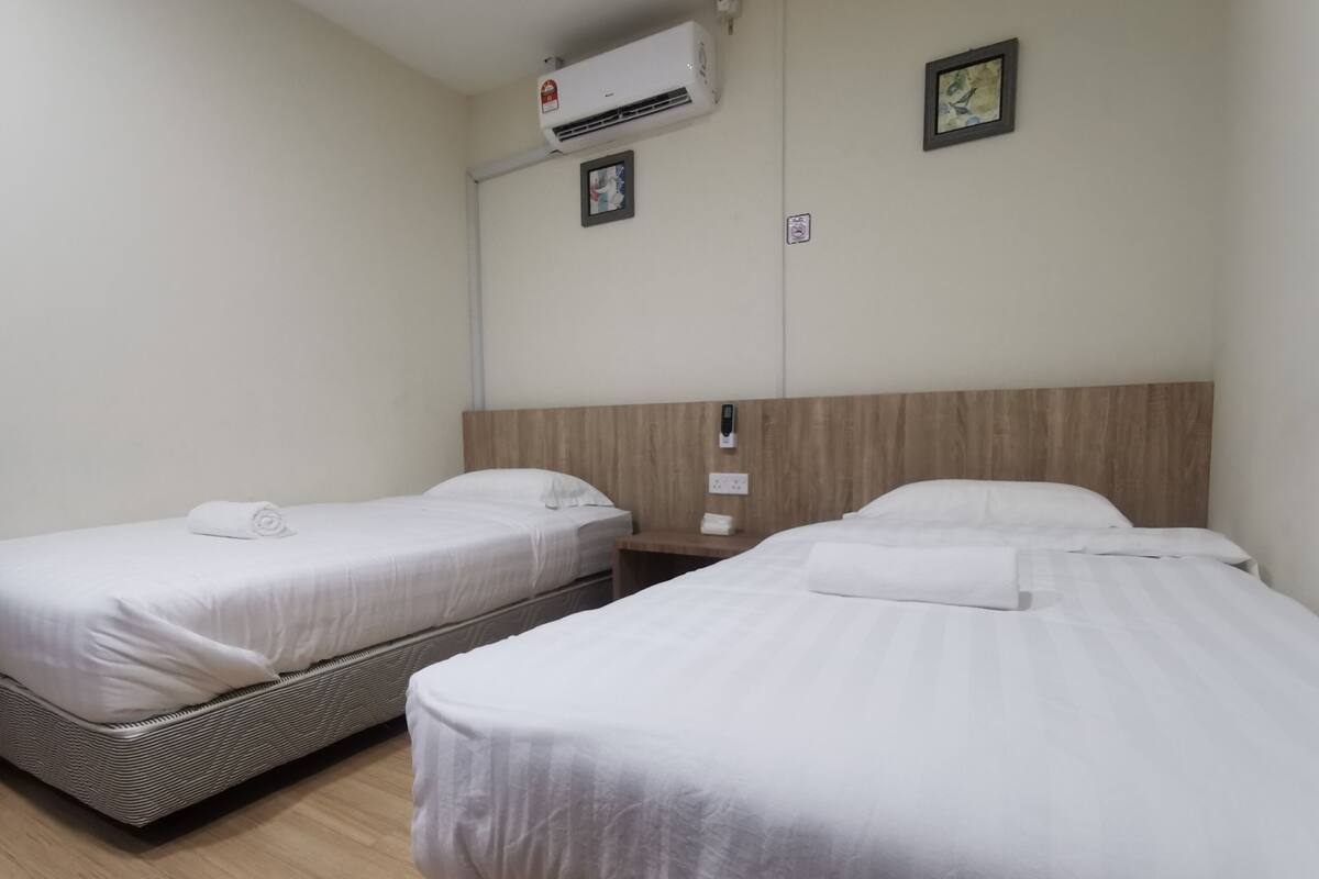 Twin Room | Free WiFi