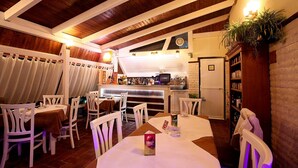 Free daily self-serve breakfast - Hotel Kastria (Tirana)