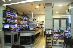 Bar (on property) - Comfort (Tirana)