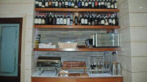 Bar (on property) - Comfort (Tirana)