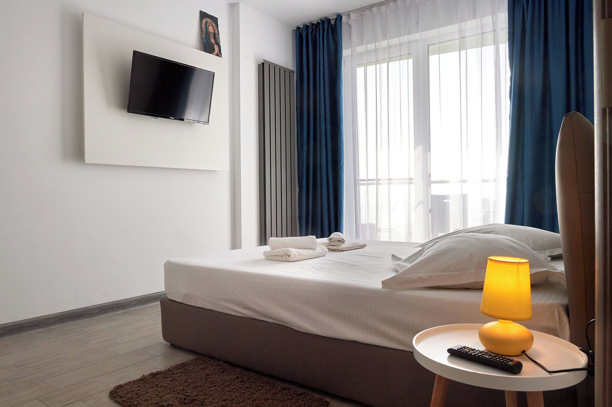 ApartHotel Alezzi | 1 多间卧室、特色装修、特色家居、遮光窗帘