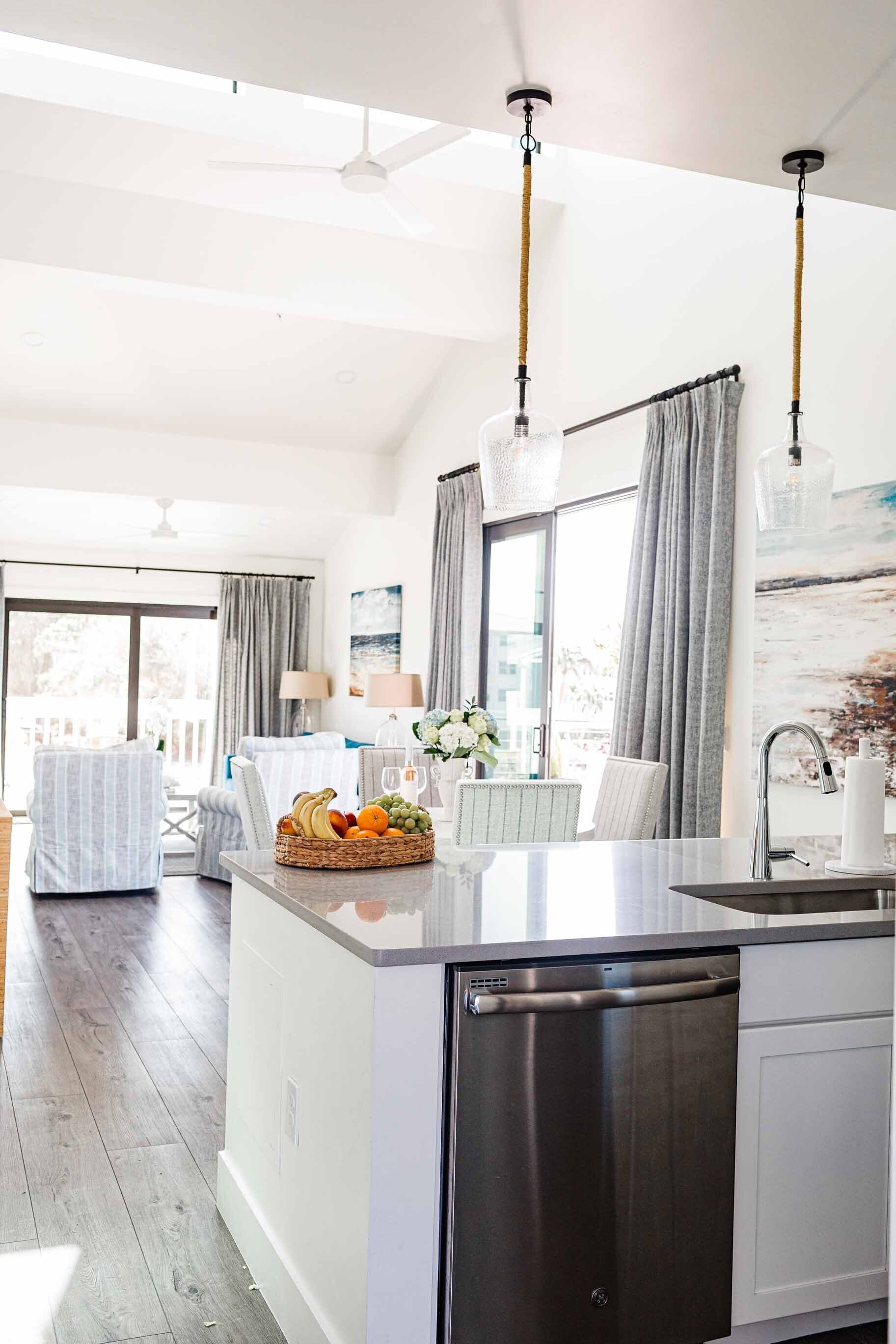 Suite | 2 kamar tidur, tirai kedap cahaya, dan setrika/meja setrika