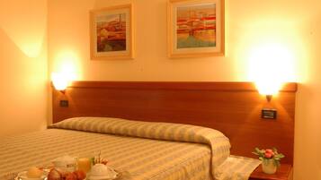 Minibar, coffres-forts dans les chambres, bureau, chambres insonorisées