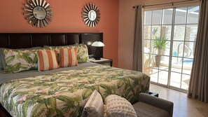 3 Schlafzimmer, Schreibtisch, Bügeleisen/Bügelbrett, Reisekinderbett