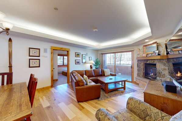 TV, fireplace, DVD player