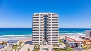 Exterior - Oceanfront Corner - Horizons Condo #1701 (Daytona Beach)