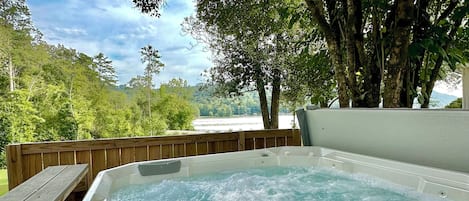 Bain à remous extérieur