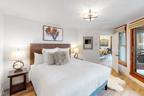 2 quartos, ferros/tábuas de passar roupa, Wi-Fi, roupa de cama