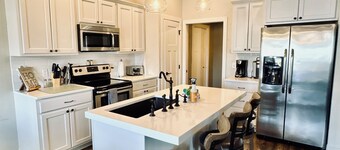 The Escape in Spearfish No Steps Dbl Gar  No Gravel! Cozy & Easy Access to I-90 