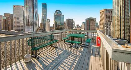 Serene downtown Seattle condo - Walk to Convention Center, Pike Place, top sites