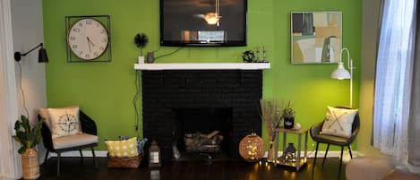 Living area | TV, fireplace