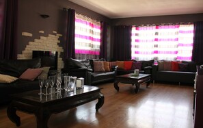 Living room - Luxury Villa With Sauna (Stavelot)