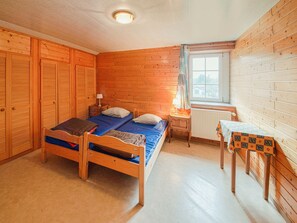 6 chambres, ameublement personnalisé
